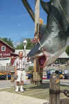 rich&jaws.jpg (28625 bytes)